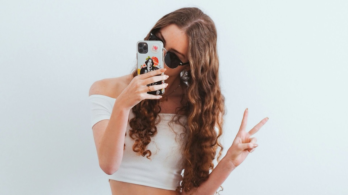5 Reasons To Ignore Makeup Influencers