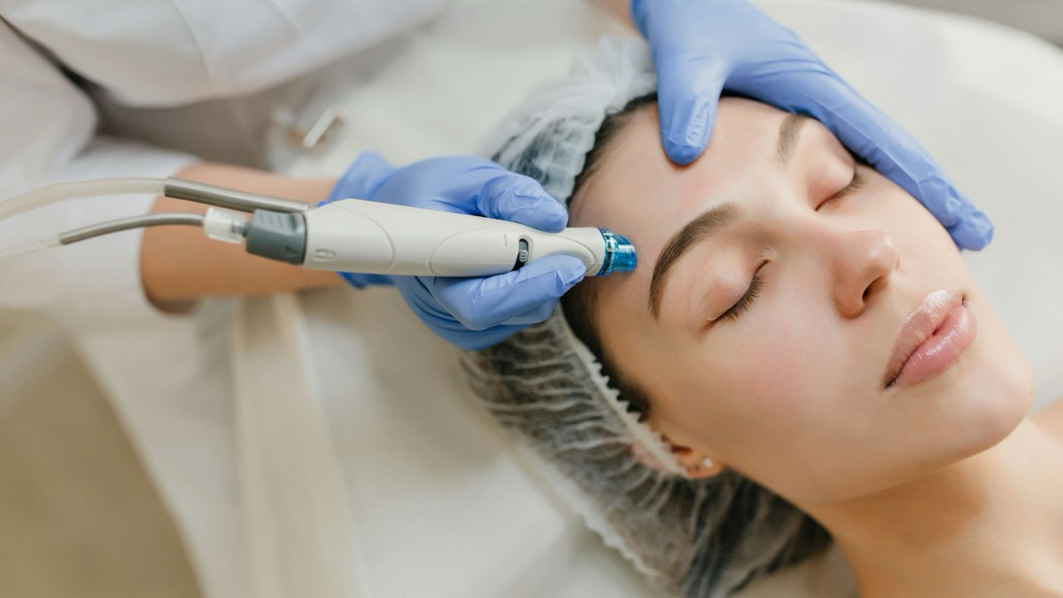 5 Signs You Need To See A Dermatologist
