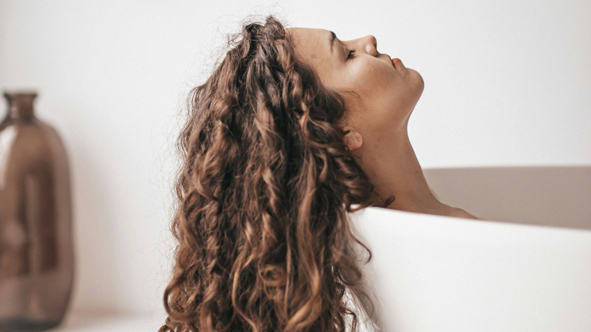 5 Ways To Get Rid Of Dandruff For Good